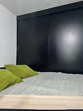 Angela isabella online show from 12, 11, 2025