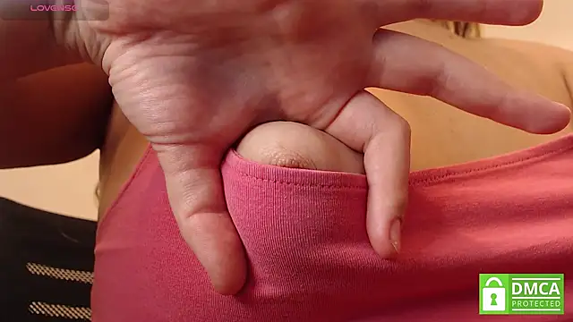 Snapshot of mollywayne chatting on 28, 12, 2024 mollywayne online show from 28, 12, 2024