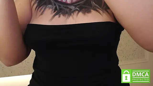 Snapshot of mollywayne chatting on 30, 10, 2025 mollywayne online show from 30, 10, 2025