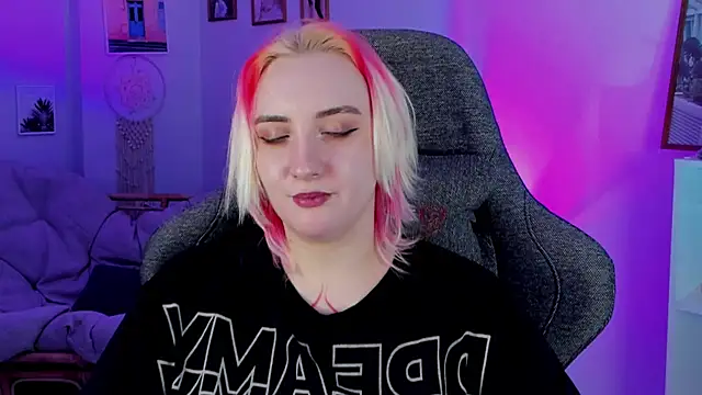 Snapshot of AsheLucker chatting on 12, 2, 2025 AsheLucker online show from 12, 2, 2025