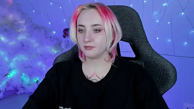 Snapshot of AsheLucker chatting on 24, 2, 2025 AsheLucker online show from 24, 2, 2025