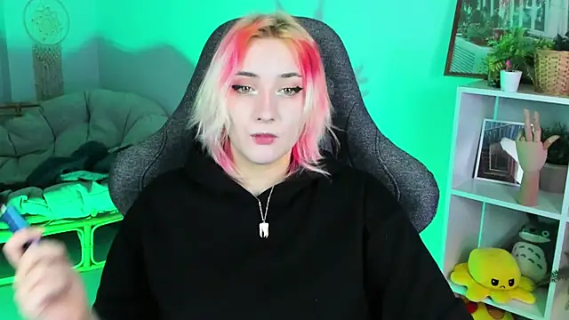 Snapshot of AsheLucker chatting on 10, 3, 2025 AsheLucker online show from 10, 3, 2025