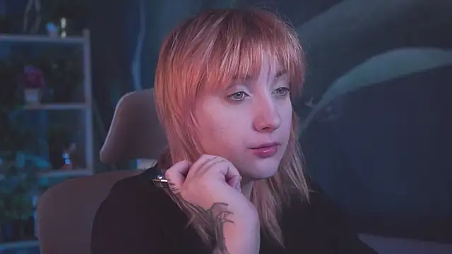 Snapshot of AsheLucker chatting on 12, 9, 2025 AsheLucker online show from 12, 9, 2025