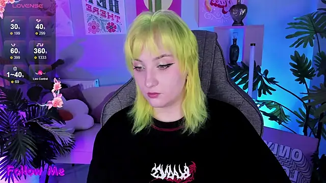 Snapshot of AsheLucker chatting on 28, 9, 2025 AsheLucker online show from 28, 9, 2025