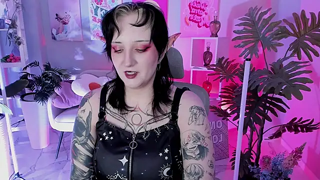 Snapshot of AsheLucker chatting on 7, 11, 2025 AsheLucker online show from 7, 11, 2025