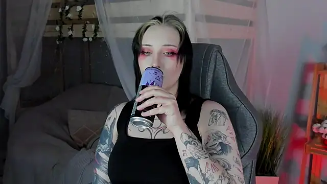 Snapshot of AsheLucker chatting on 16, 11, 2025 AsheLucker online show from 16, 11, 2025