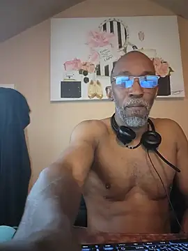Lonelynudist59 online show from 22, 7, 2026