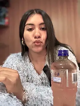 Snapshot of Ambar_pe_ chatting on 23, 11, 2025 Ambar pe online show from 23, 11, 2025