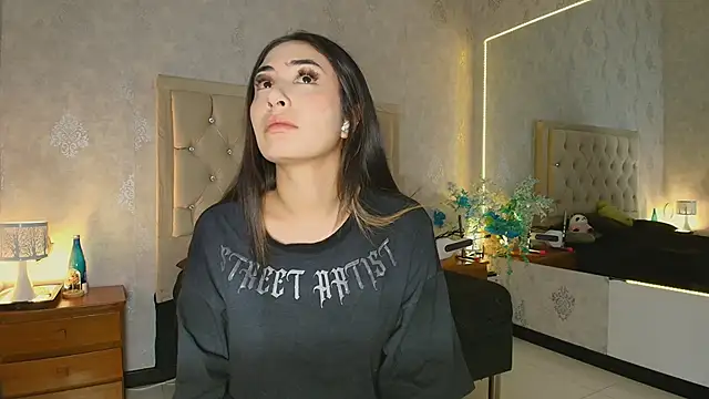 nini love01 online show from 14, 3, 2025