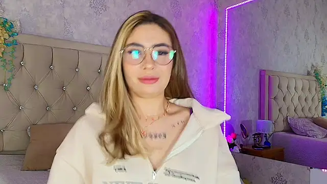 nini love01 online show from 28, 7, 2026