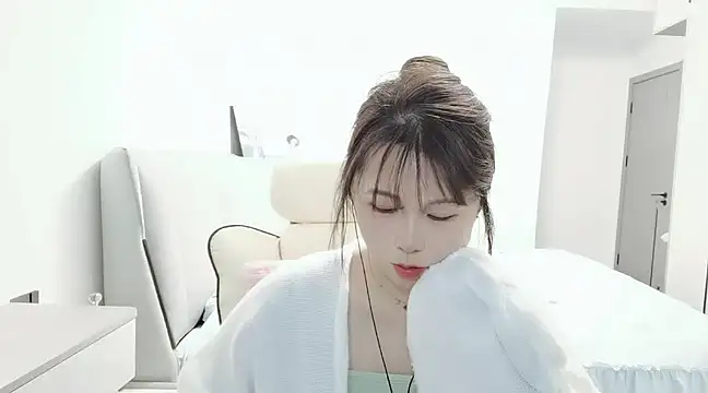 Sunset glow online show from 15, 3, 2025