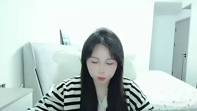 Sunset glow online show from 28, 4, 2026