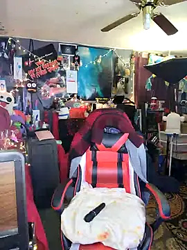 Snapshot of VelvetDiablo chatting on 2, 1, 2025 VelvetDiablo online show from 2, 1, 2025