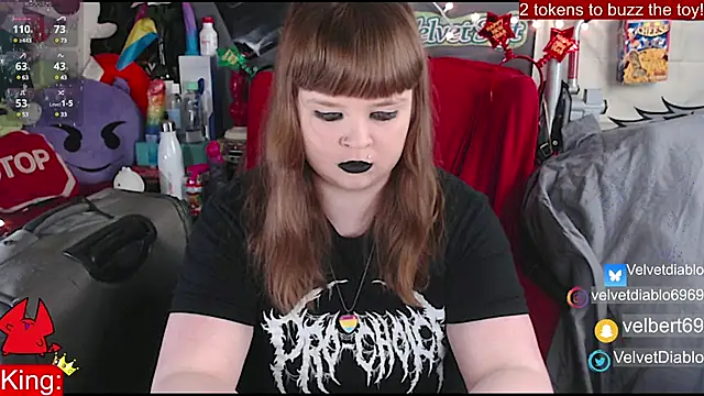 Snapshot of VelvetDiablo chatting on 9, 1, 2025 VelvetDiablo online show from 9, 1, 2025