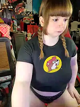 Snapshot of VelvetDiablo chatting on 7, 2, 2025 VelvetDiablo online show from 7, 2, 2025