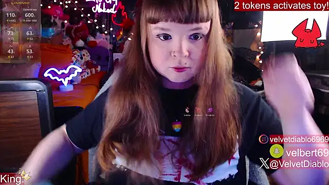 Snapshot of VelvetDiablo chatting on 9, 9, 2025 VelvetDiablo online show from 9, 9, 2025