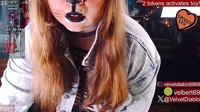 Snapshot of VelvetDiablo chatting on 21, 10, 2025 VelvetDiablo online show from 21, 10, 2025