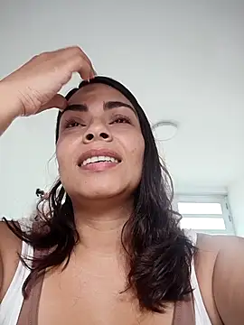 Snapshot of Ivanna2 chatting on 6, 5, 2026 Ivanna2 online show from 6, 5, 2026
