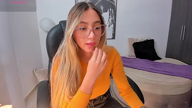 StacyConner online show from 8, 2, 2025