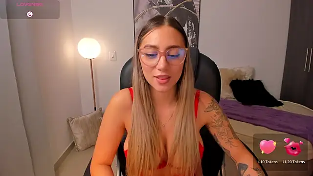 StacyConner online show from 26, 2, 2025