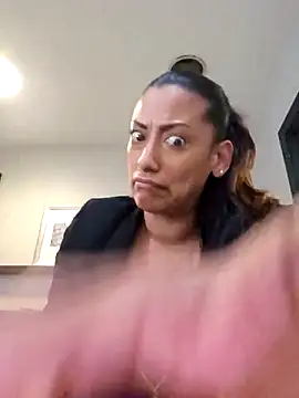 Snapshot of Nikkierosee chatting on 17, 3, 2025 Nikkierosee online show from 17, 3, 2025