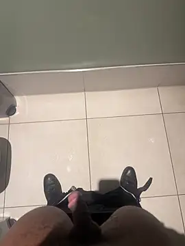 chocolatelongstrokes online show from 4, 4, 2026