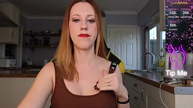 Snapshot of stripmequick chatting on 4, 2, 2025 stripmequick online show from 4, 2, 2025