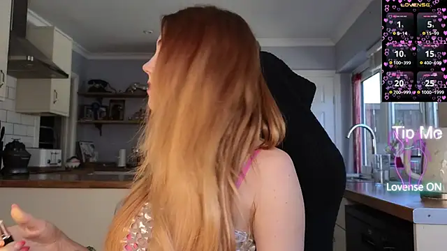 stripmequick online show from 23, 4, 2026