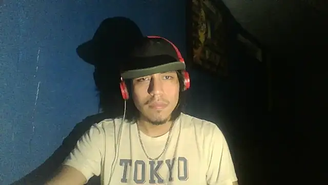 AlexAlejandro13 online show from 11, 10, 2025