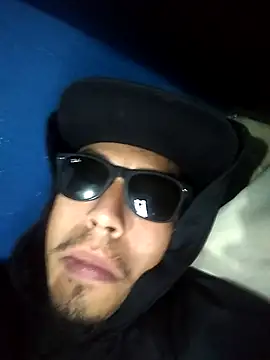 AlexAlejandro13 online show from 21, 4, 2026