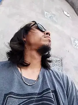 AlexAlejandro13 online show from 26, 4, 2026