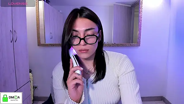 Snapshot of EricaVanderhill chatting on 23, 7, 2026 EricaVanderhill online show from 23, 7, 2026