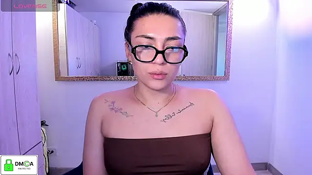 Snapshot of EricaVanderhill chatting on 27, 7, 2026 EricaVanderhill online show from 27, 7, 2026