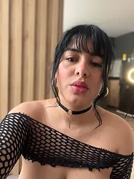 Snapshot of Roxxannne chatting on 13, 12, 2024 Roxxannne online show from 13, 12, 2024