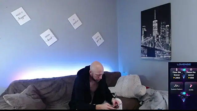 Snapshot of MaxRouger chatting on 28, 10, 2025 MaxRouger online show from 28, 10, 2025