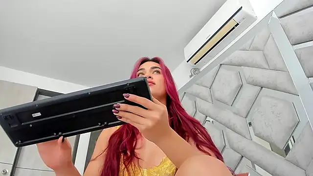 Snapshot of alexandra_fire69x chatting on 22, 5, 2026 alexandra fire69x online show from 22, 5, 2026