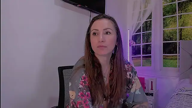 vanessabrown  online show from 19, 4, 2026