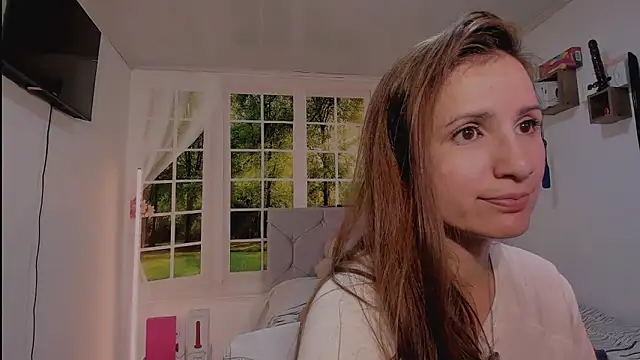 vanessabrown  online show from 26, 4, 2026