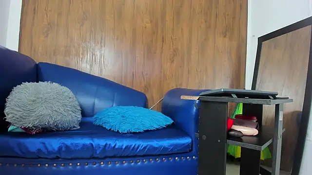 Mature Skinny online show from 14, 3, 2025