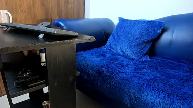 Mature Skinny online show from 10, 1, 2026