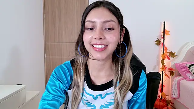 Snapshot of Sensualtease chatting on 27, 9, 2025 Sensualtease online show from 27, 9, 2025