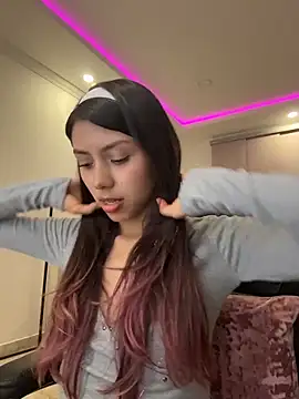 Sensualtease online show from 28, 4, 2026