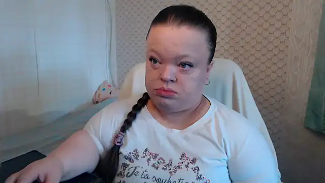 Snapshot of Janiffer_MiMi chatting on 25, 5, 2026 Janiffer MiMi online show from 25, 5, 2026