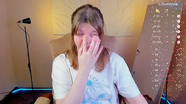 Snapshot of Vivian_cutie chatting on 27, 2, 2025 Vivian cutie online show from 27, 2, 2025