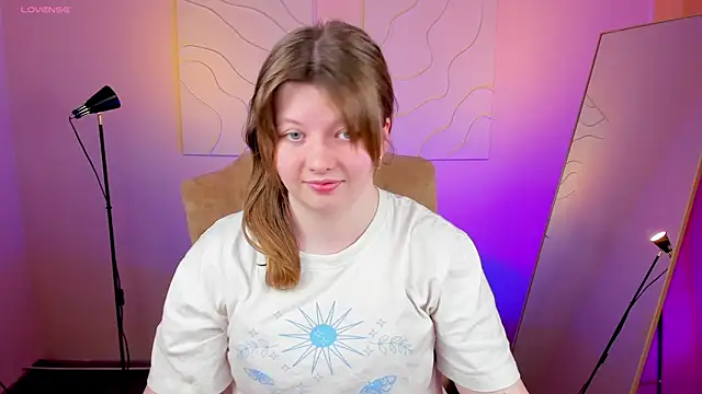 Snapshot of Vivian_cutie chatting on 18, 3, 2025 Vivian cutie online show from 18, 3, 2025