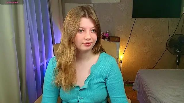 Snapshot of Vivian_cutie chatting on 22, 11, 2025 Vivian cutie online show from 22, 11, 2025