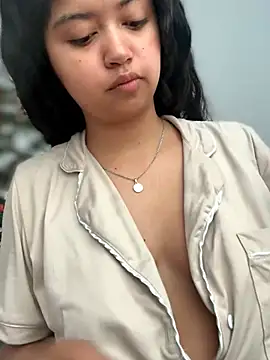 Peach Girll online show from 24, 4, 2026