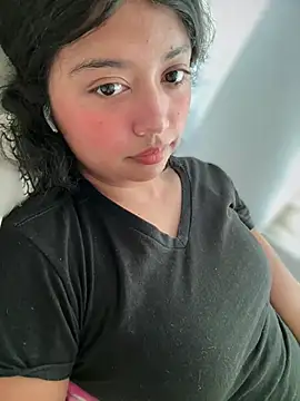 Peach Girll online show from 15, 7, 2026
