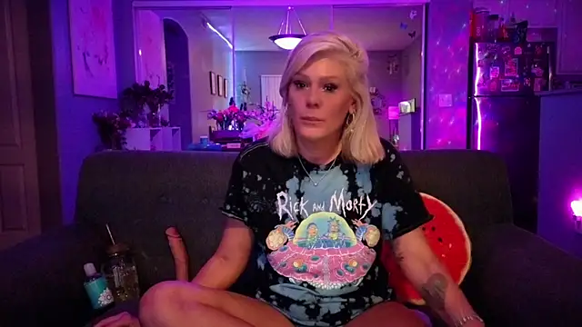 Lexi Shocker online show from 23, 4, 2026