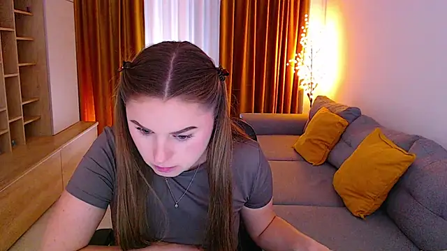  Mia Adams online show from 23, 4, 2026